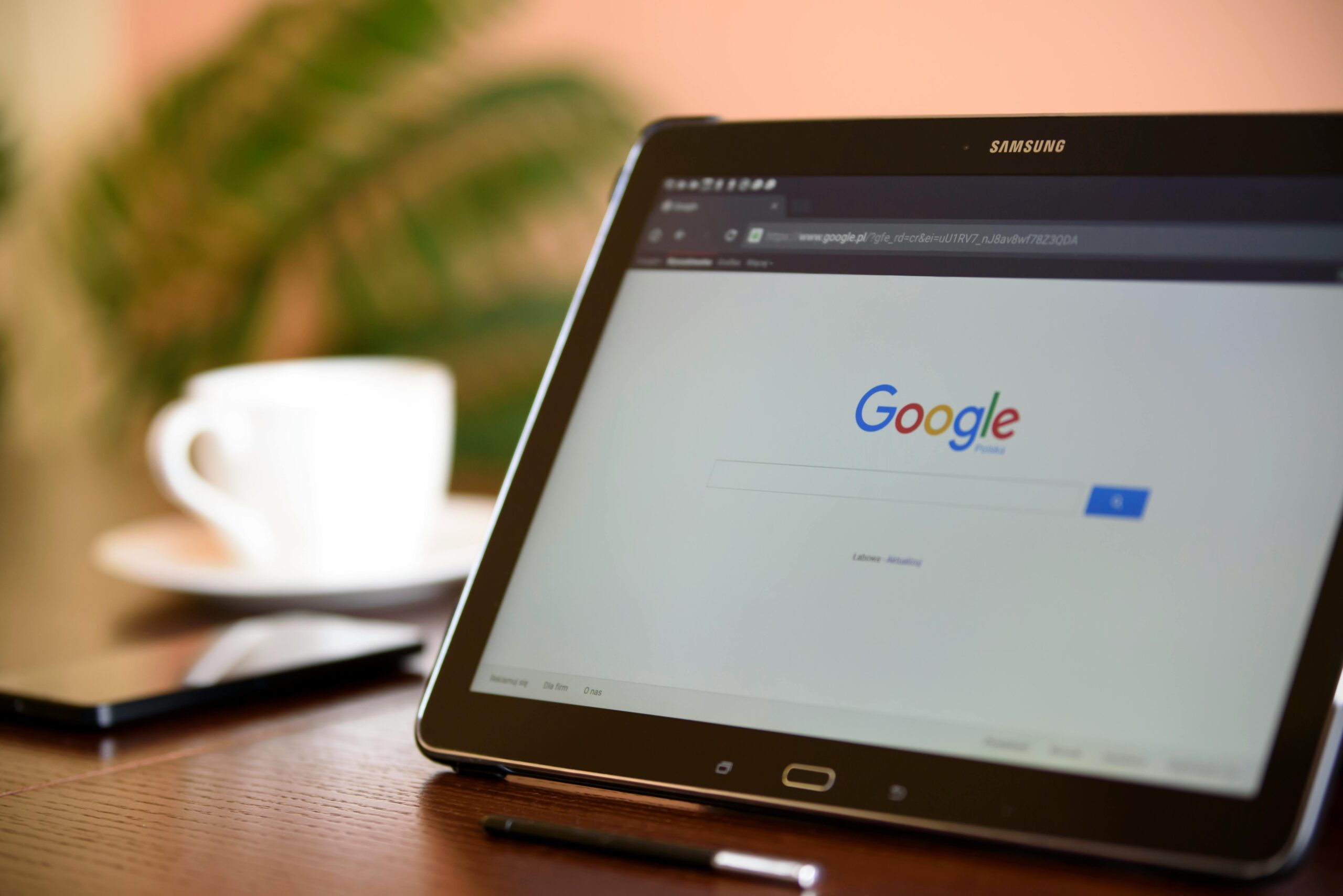 Broken website structure affecting nonprofit Google search rankings